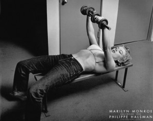 marilyn_monroe_lifting-weights