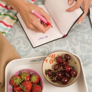 woman-journaling-food_0